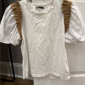 Zara White Short Sleeve Tee with Brown Ruffle Straps